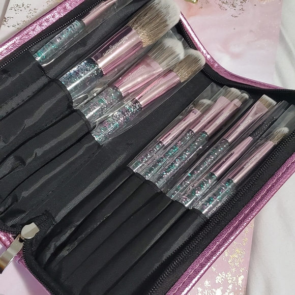 Makeup brushes - Picture 2 of 16